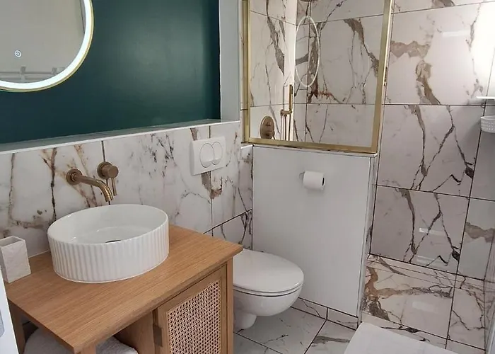 La Maison Des Pins *